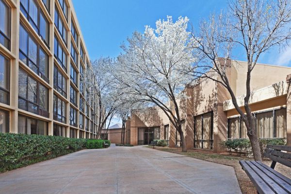 MCM Eleganté Hotel & Suites (Lubbock)